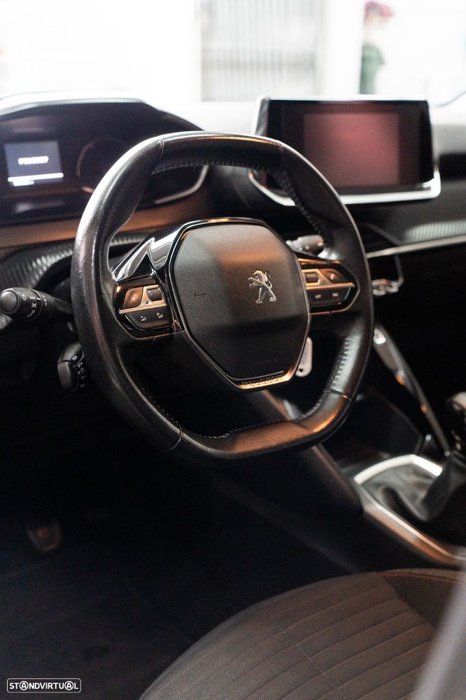 Peugeot 208 1.2 PureTech Like - 8