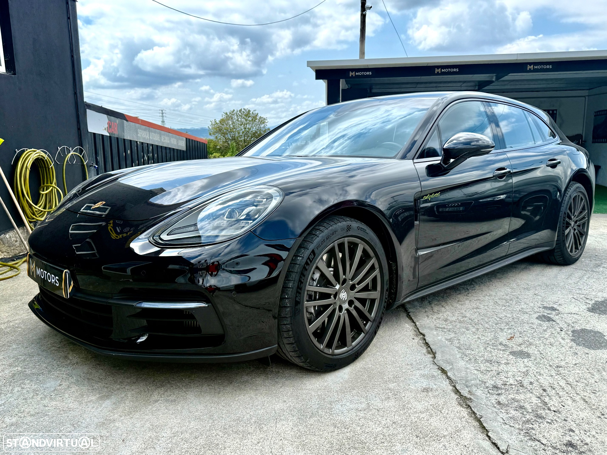 Porsche Panamera Sport Turismo 4 E-Hybrid 10 Years Edition - 34