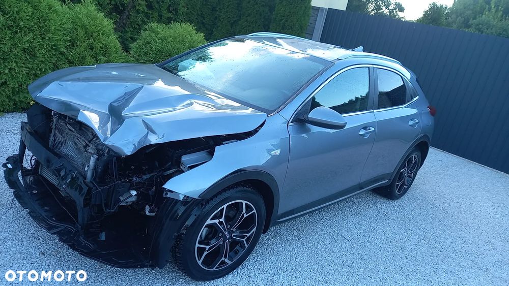 Kia XCeed - 4