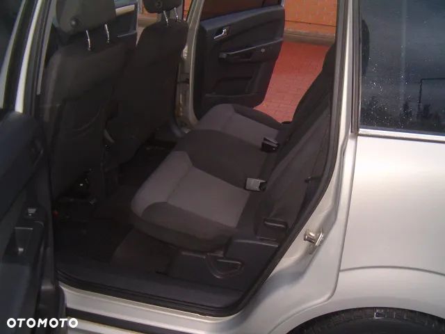 Opel Zafira - 20