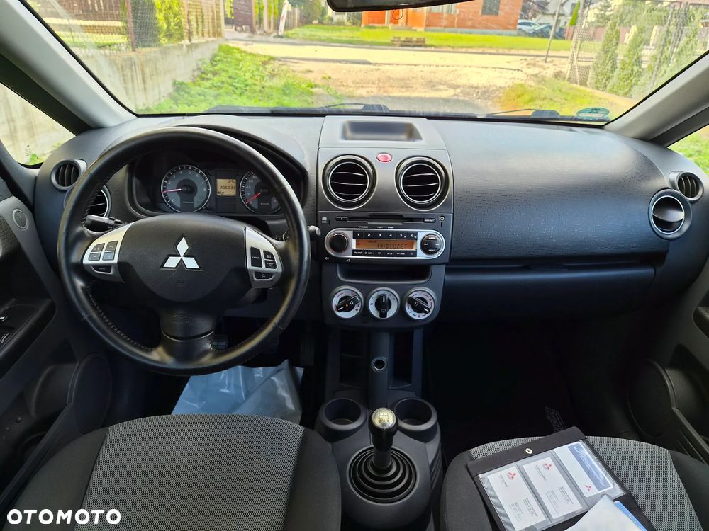 Mitsubishi Colt - 4