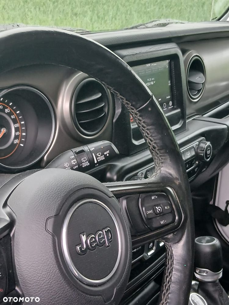 Jeep Wrangler - 7