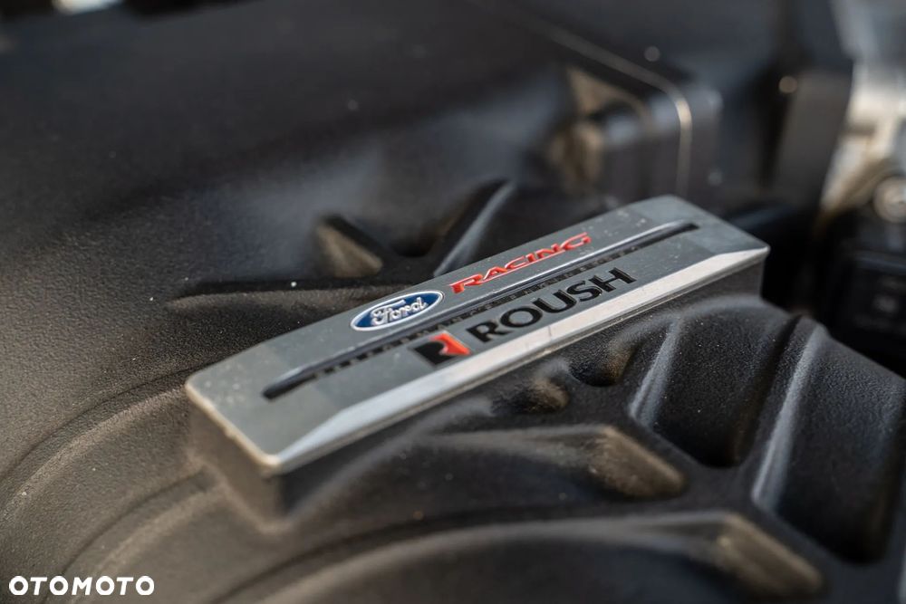 Ford Mustang 5.0 V8 GT - 35