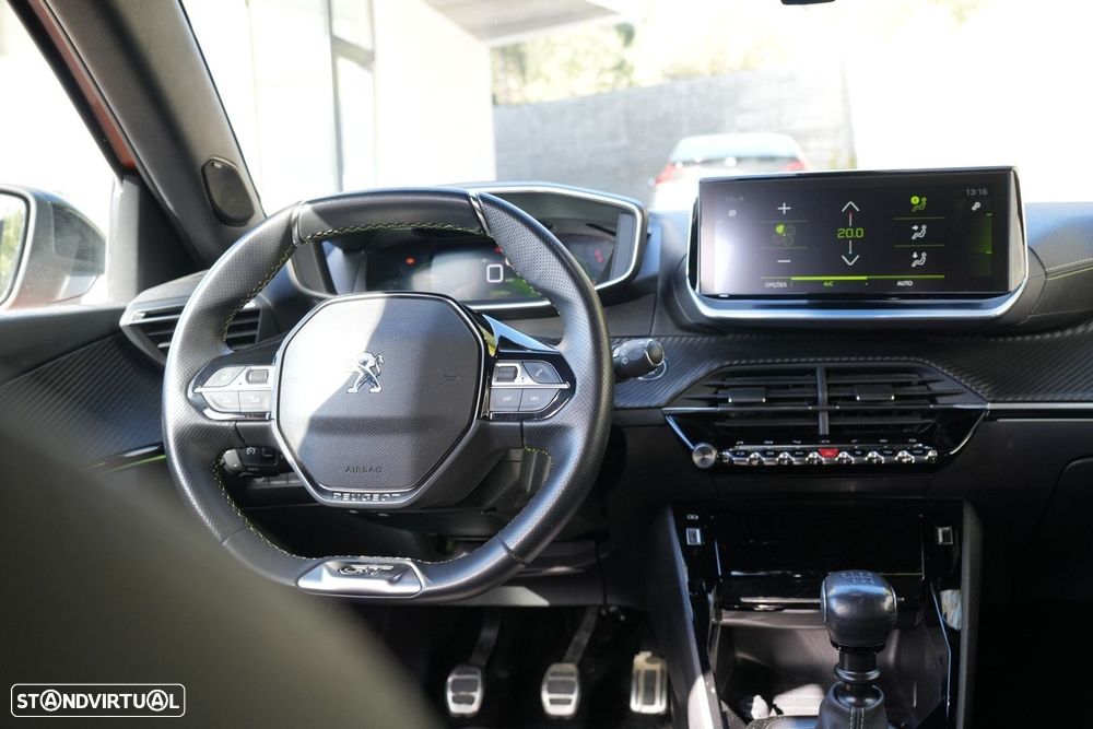 Peugeot 2008 1.2 PureTech GT Line - 9