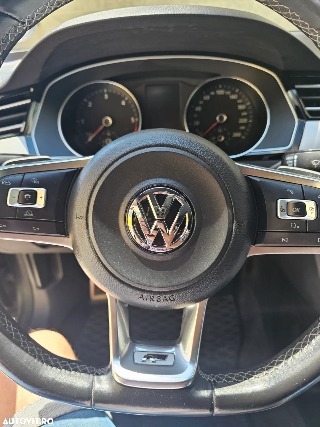 Volkswagen Passat - 14