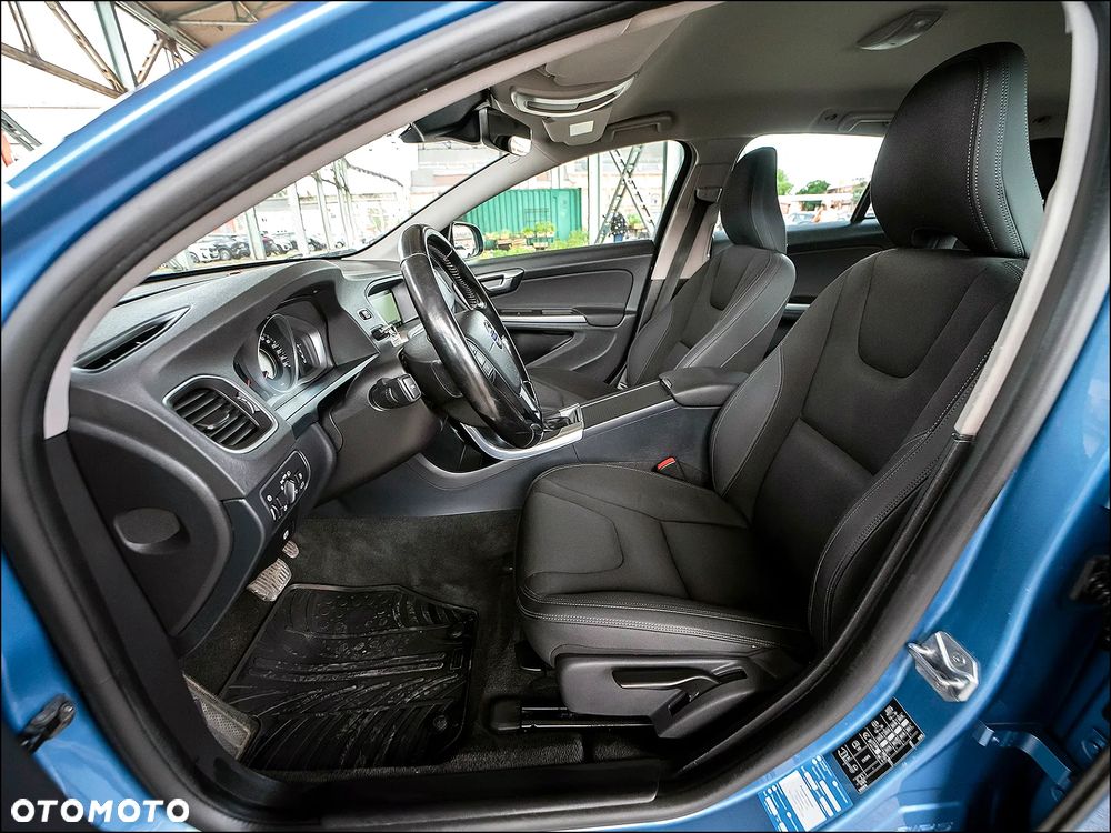 Volvo V60 D3 Geartronic Business Edition - 32