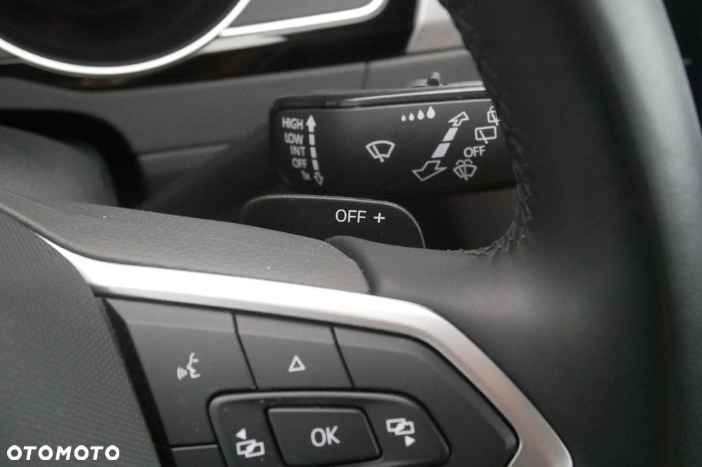 Volkswagen Passat Variant 2.0 TSI Business DSG - 24