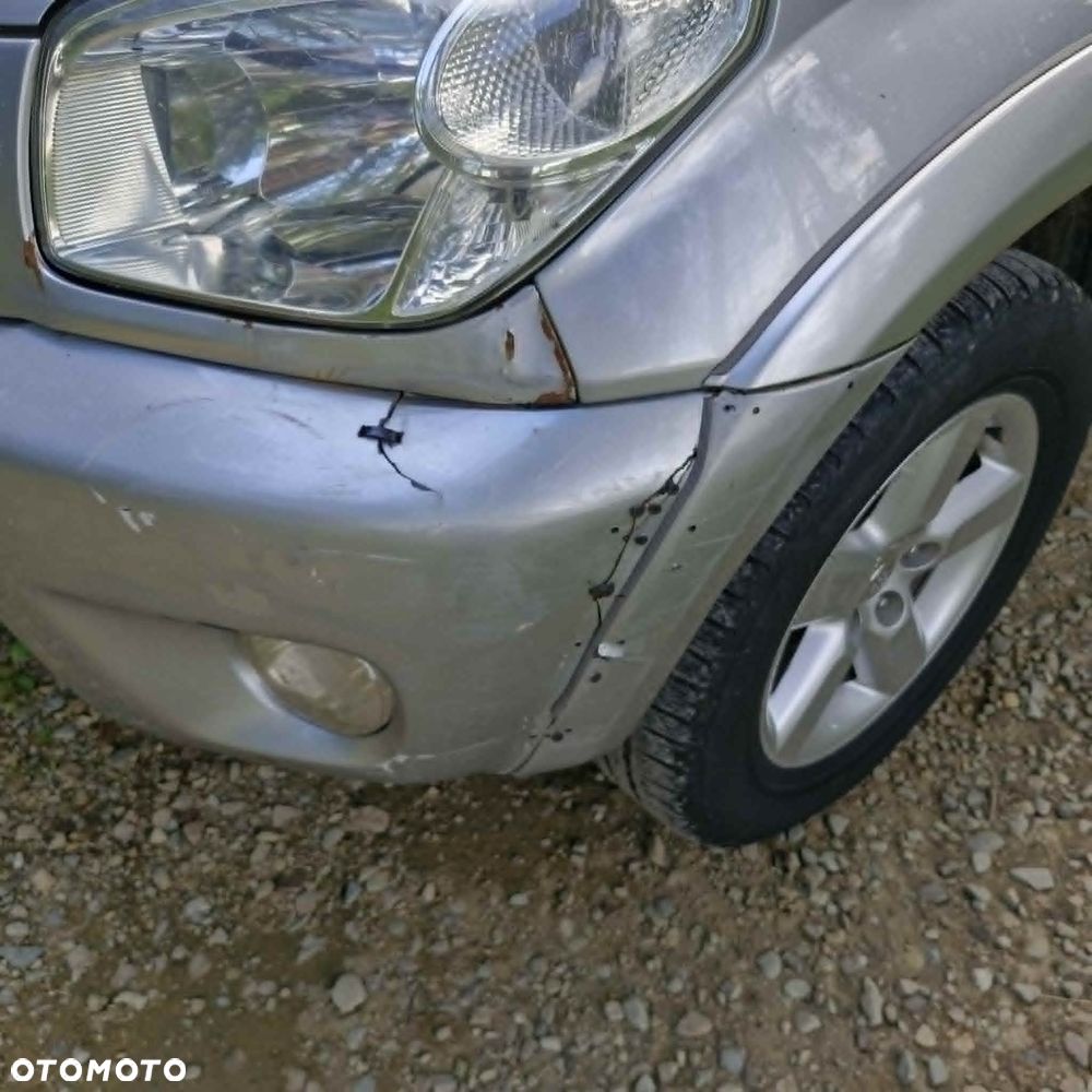 Toyota RAV4 D-4D 4x4 - 12
