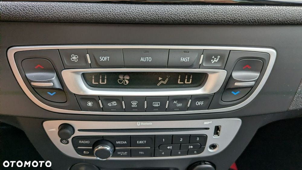 Renault Megane ENERGY TCe 130 BOSE EDITION - 27