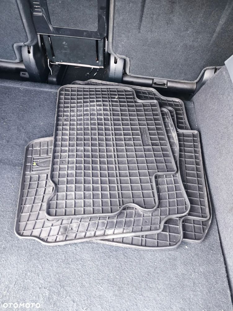 Ford Grand C-MAX - 16