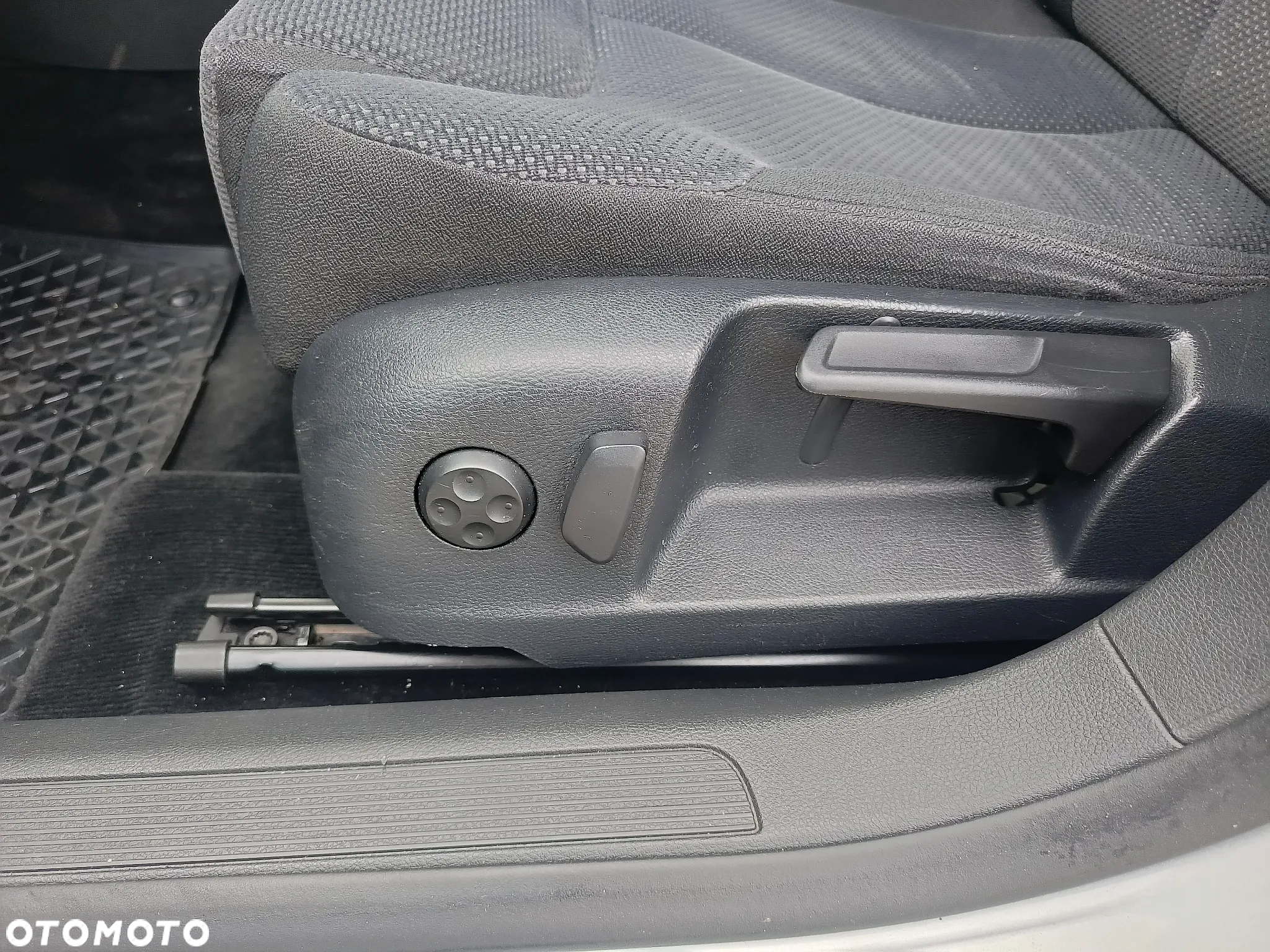 Volkswagen Passat 1.8 TSI Comfortline - 18