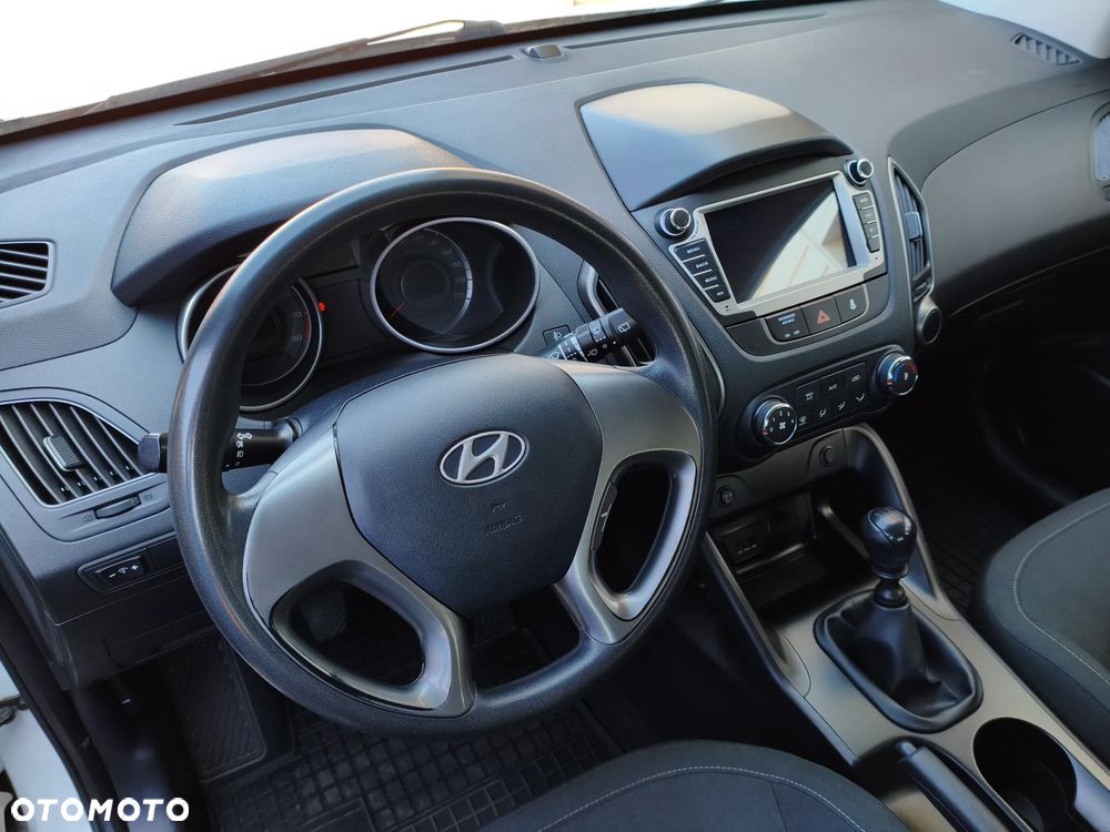 Hyundai ix35 1.6 2WD Fifa World Cup Edition - 25