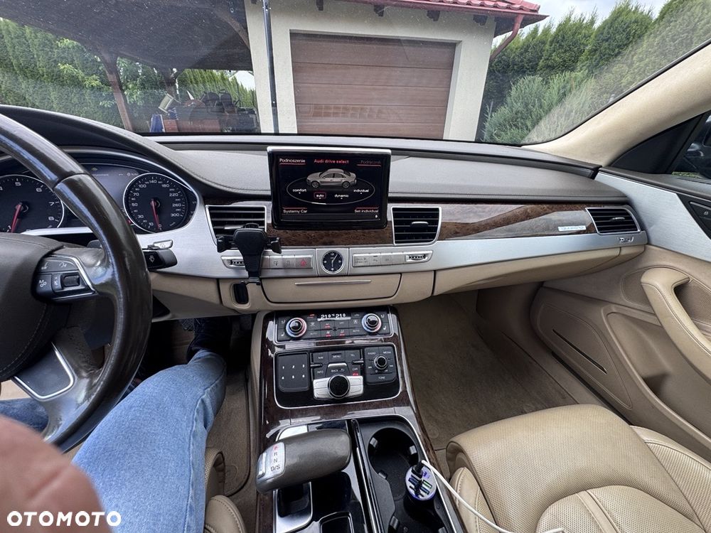 Audi A8 4.2 FSI Quattro - 13
