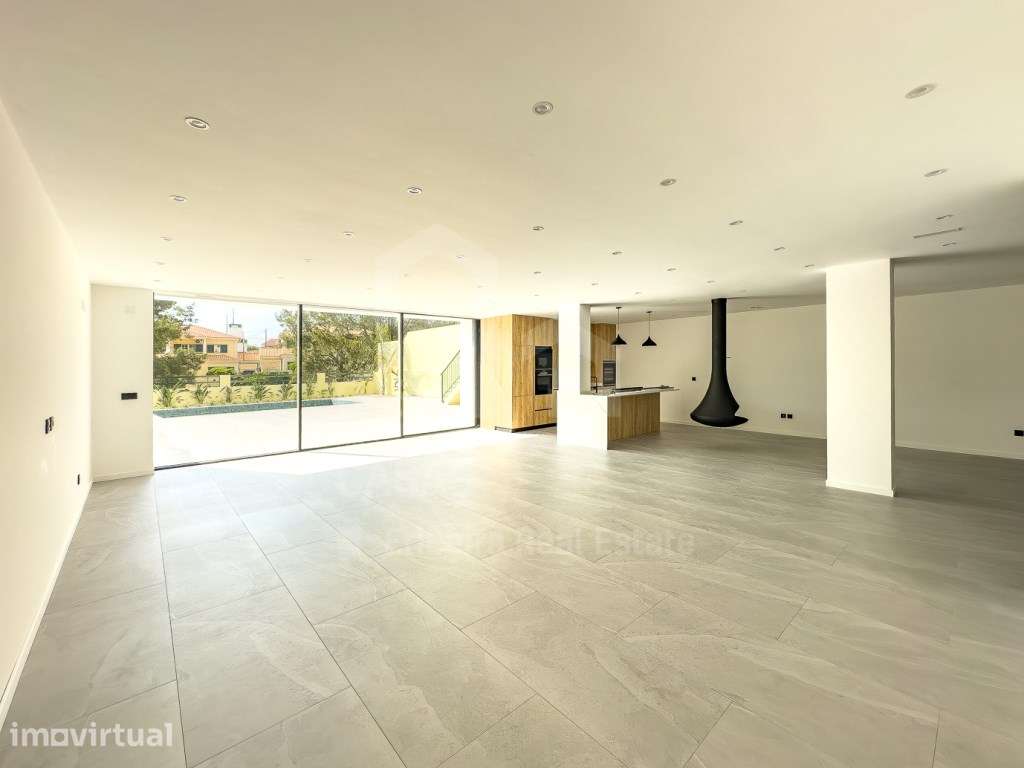 Vende Moradia T4 + 1 - Ericeira 3 km, A Casa das Casas - Grande imagem: 2/28