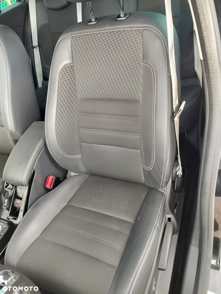 Renault Megane ENERGY TCe 130 EDC BOSE EDITION - 16