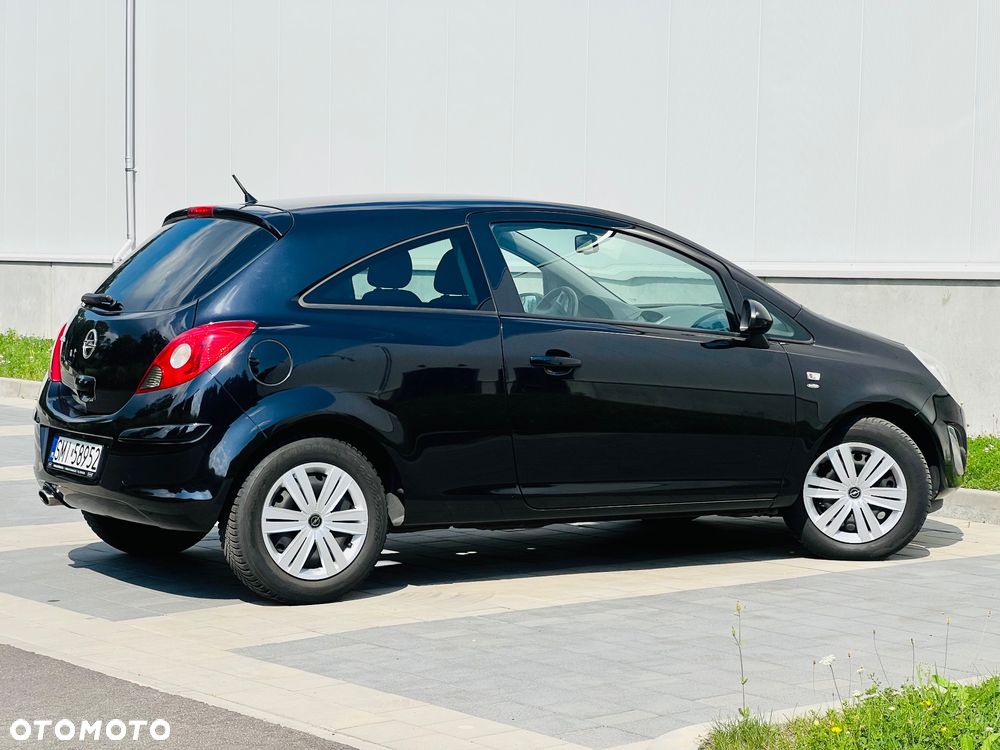 Opel Corsa 1.4 16V Satellite - 4