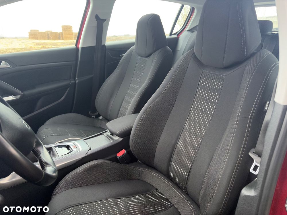 Peugeot 308 1.6 BlueHDi Allure S&S - 9