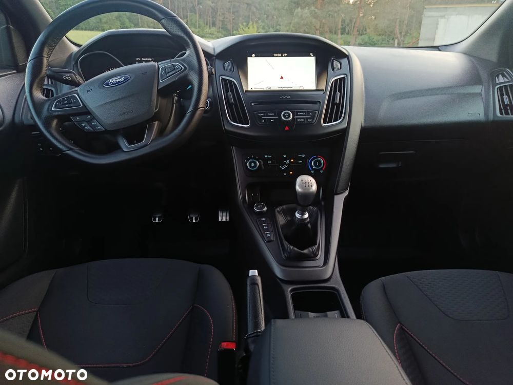 Ford Focus 1.5 EcoBoost STart-Stopp-System ST-LINE - 27