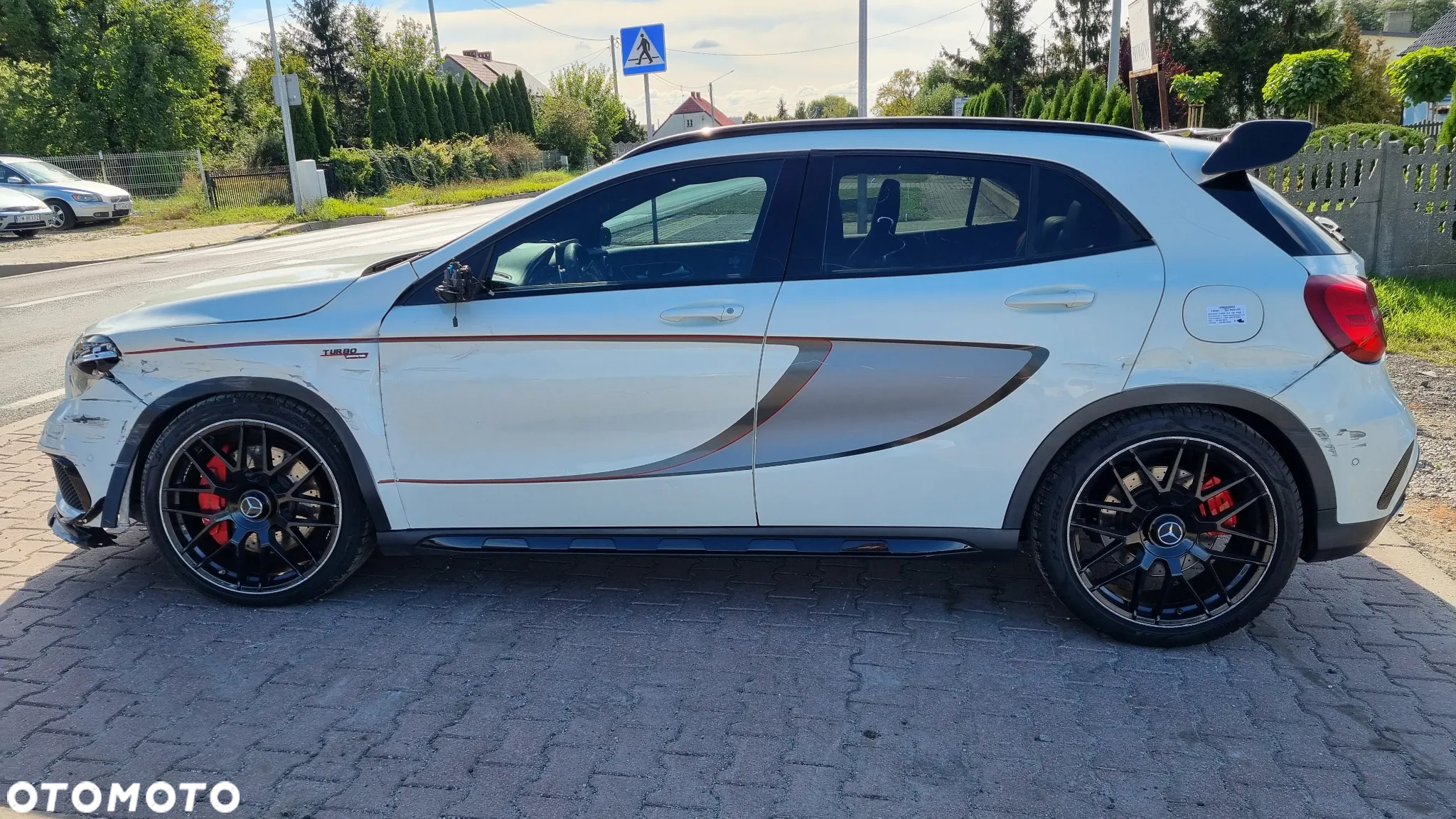 Mercedes-Benz GLA 45 AMG 4-Matic Edition 1 - 12
