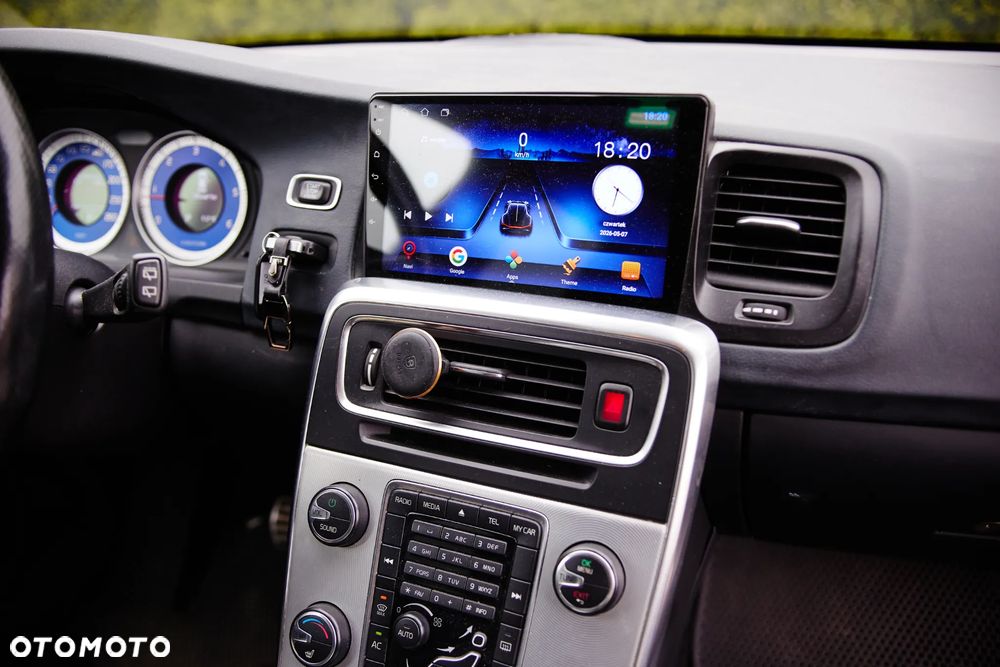 Volvo V60 D4 Geartronic RDesign - 25