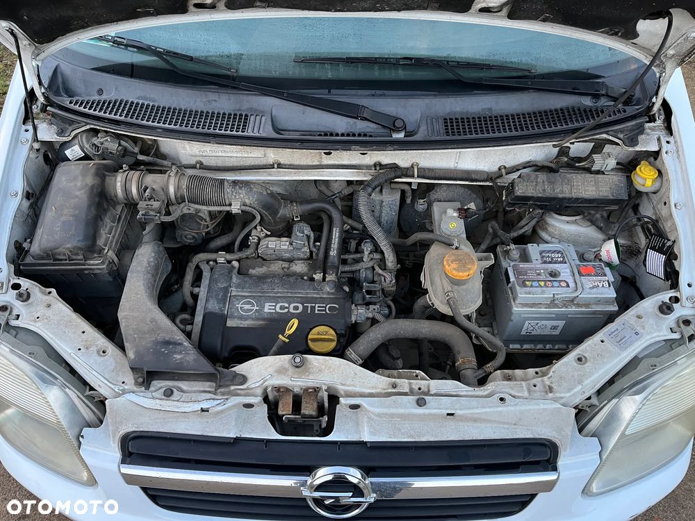 Opel Agila 1.0 Essentia - 7