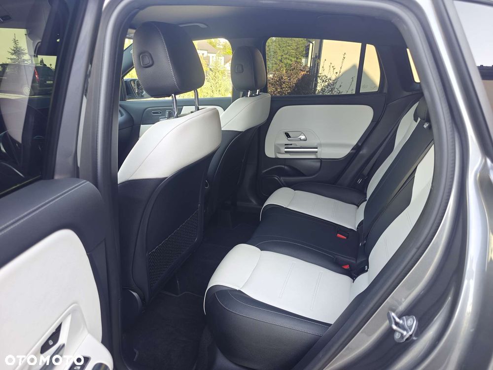 Mercedes-Benz GLA 250 4Matic 8G-DCT AMG Line - 18