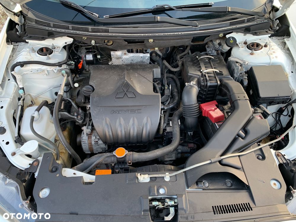 Mitsubishi Lancer 1.5 - 22