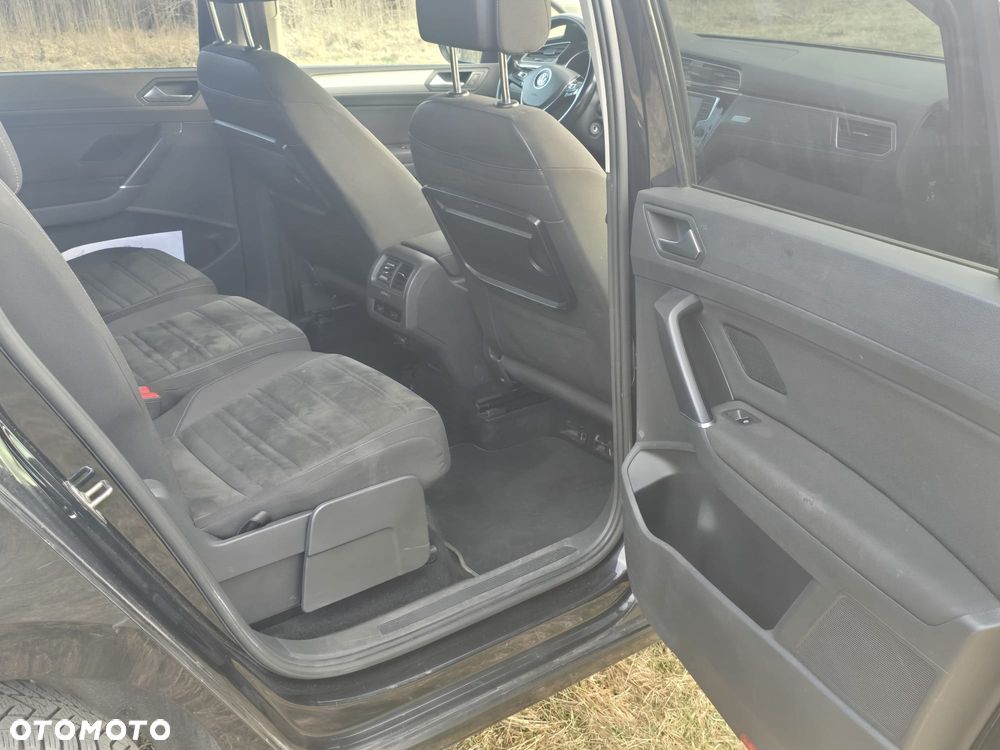 Volkswagen Touran 2.0 TDI BMT Comfortline - 15