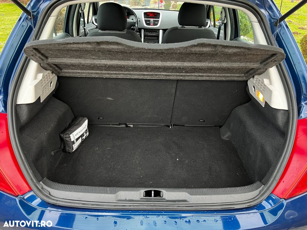 Peugeot 207 1.4 E Premium - 25