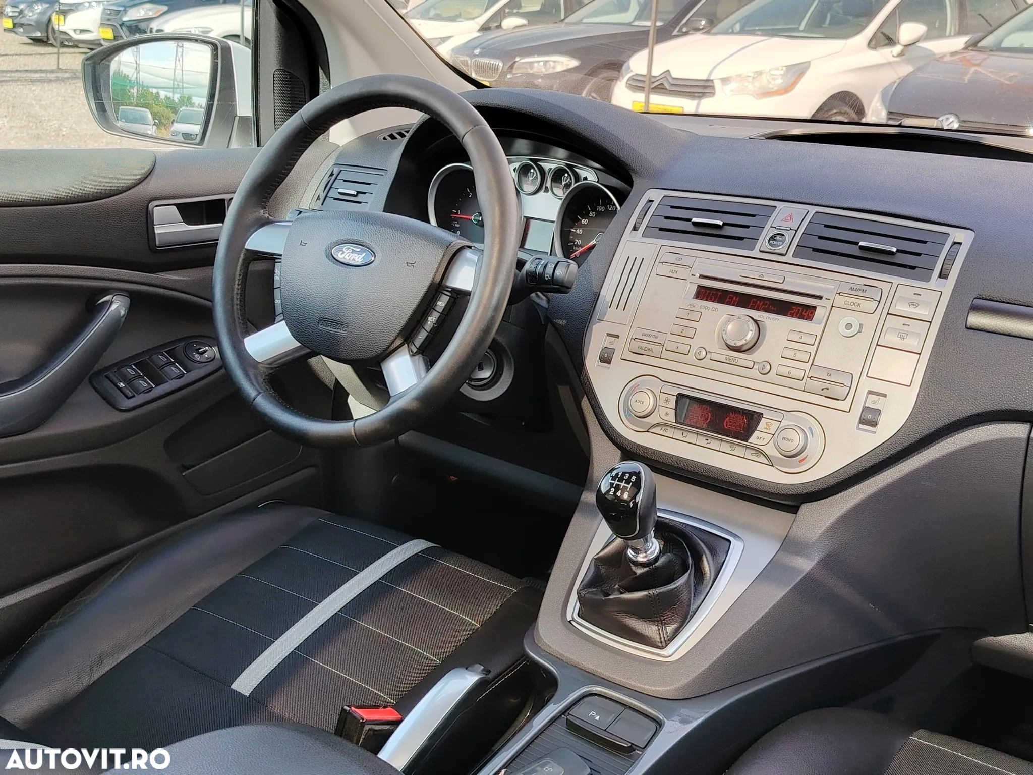 Ford Kuga 2.0 TDCi 4x4 Titanium - 2