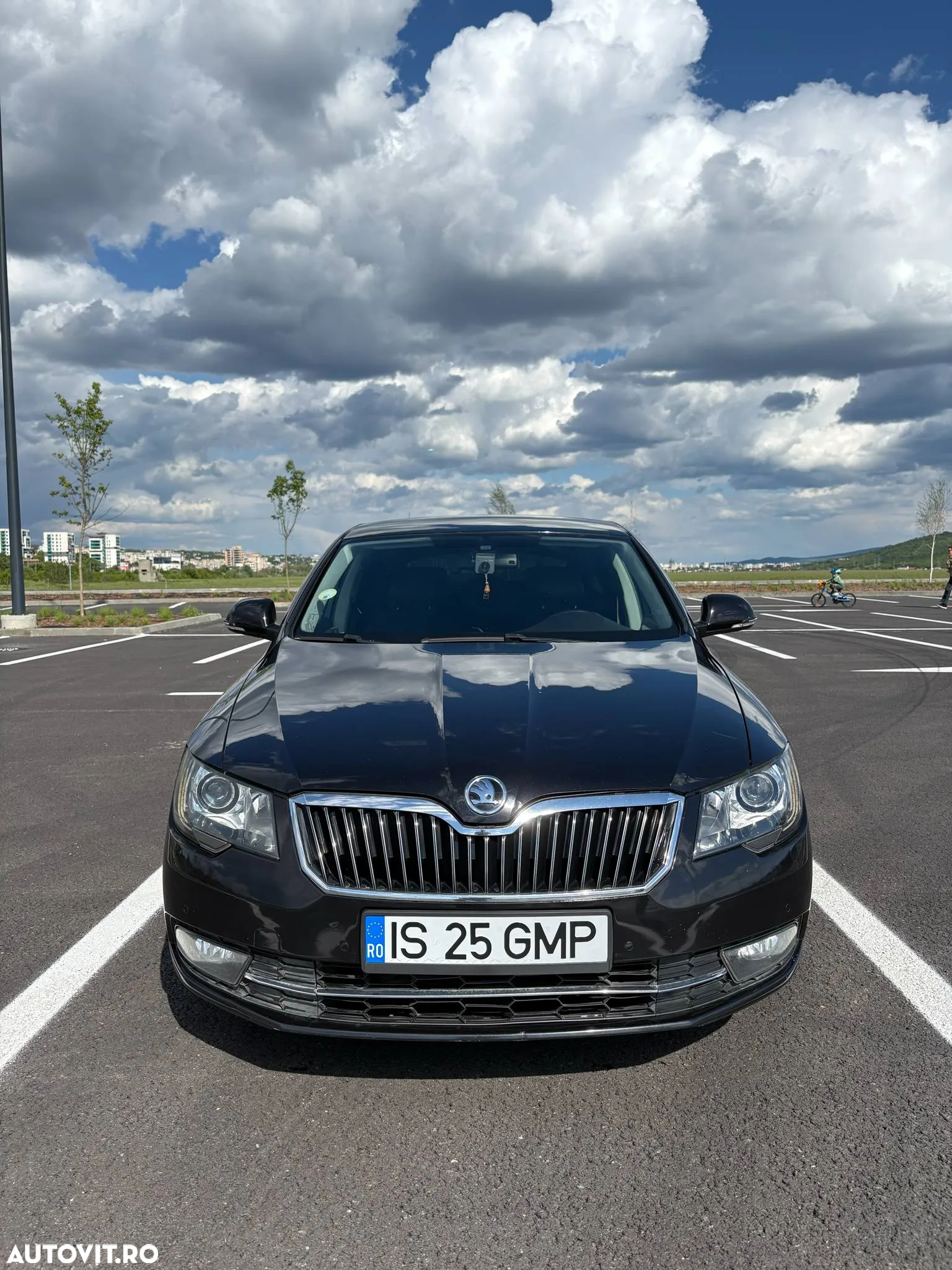 Skoda Superb 2.0 TDI DSG Elegance - 27