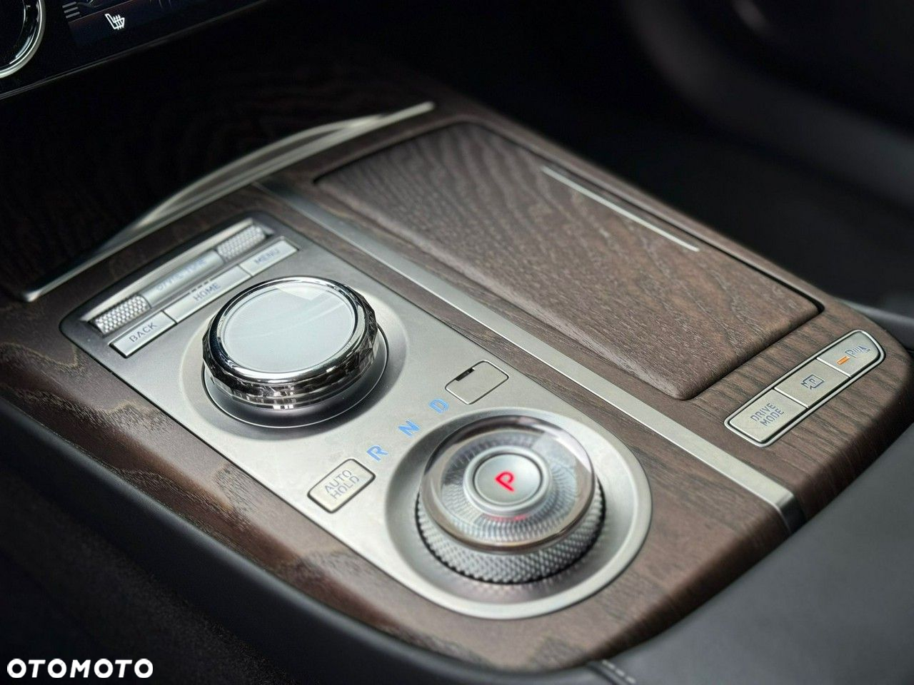 Genesis G80 - 23