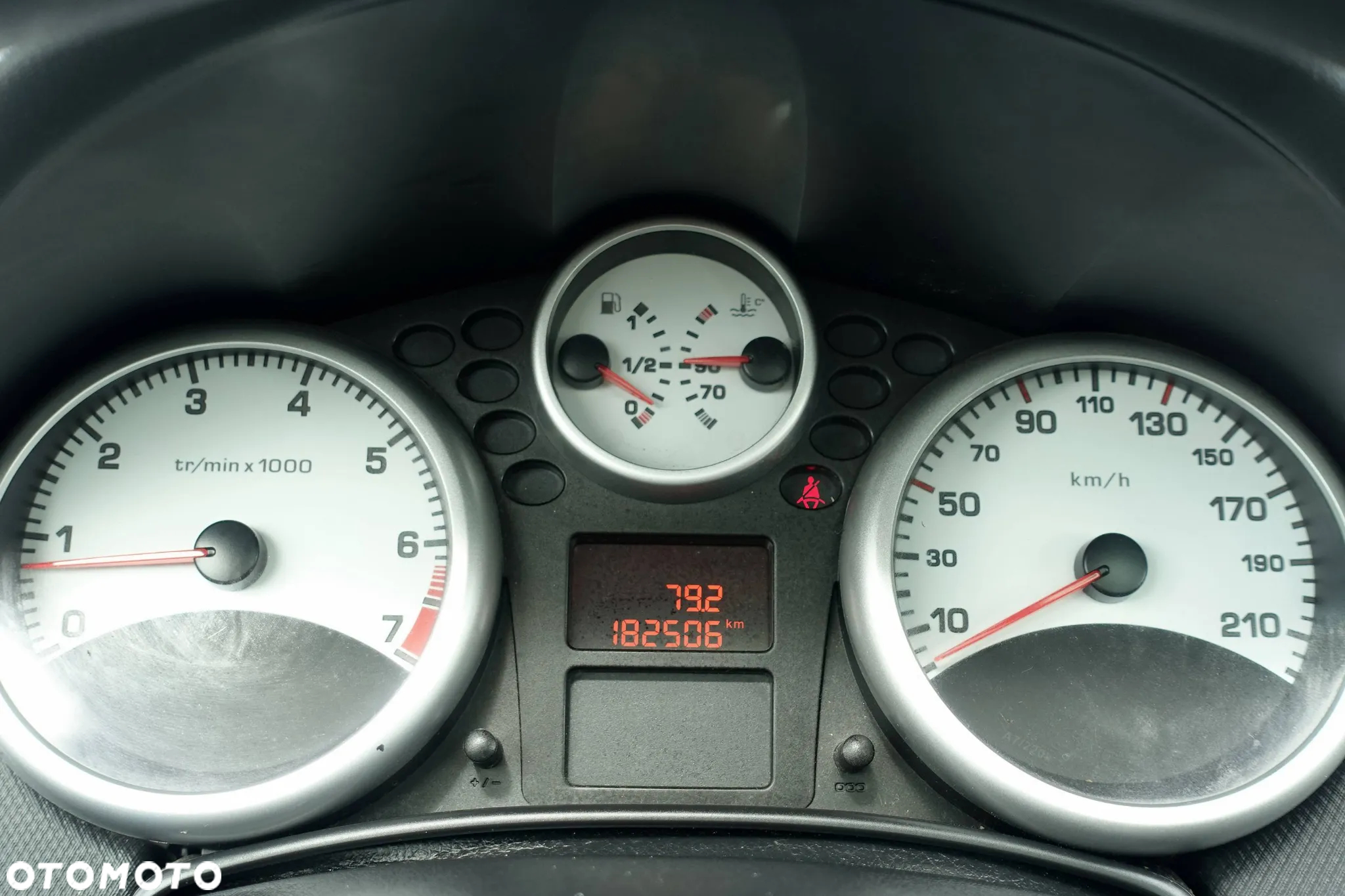 Peugeot 207 - 17