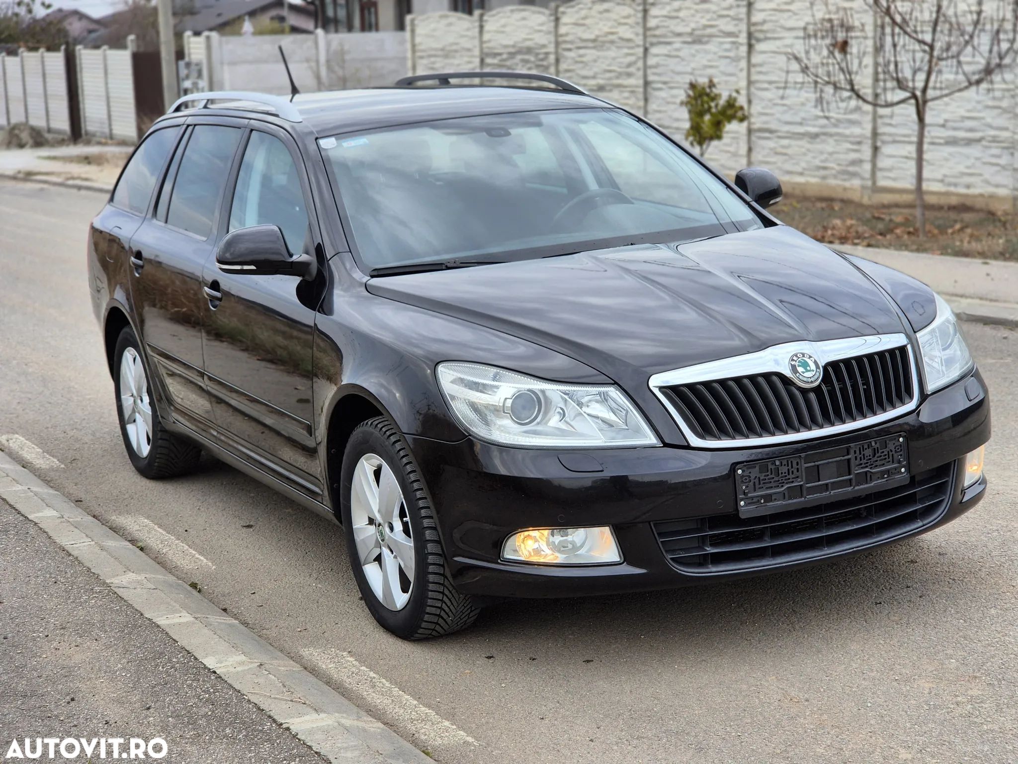 Skoda Octavia 1.6 TDI Business DSG - 1