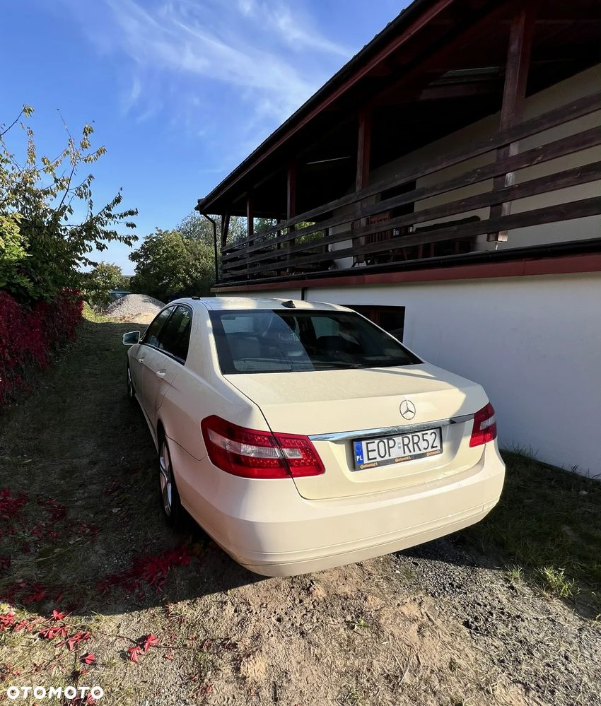 Mercedes-Benz Klasa E - 9