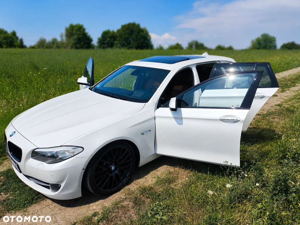 BMW Seria 5 525d - 4