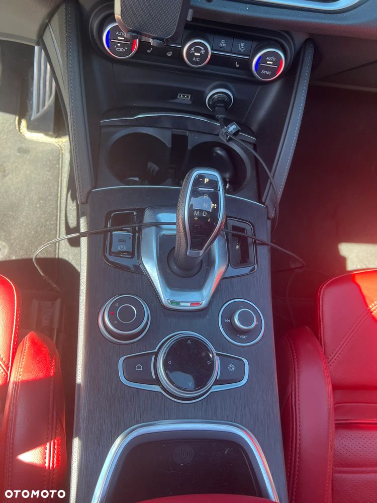 Alfa Romeo Stelvio 2.0 Turbo TI Q4 - 21