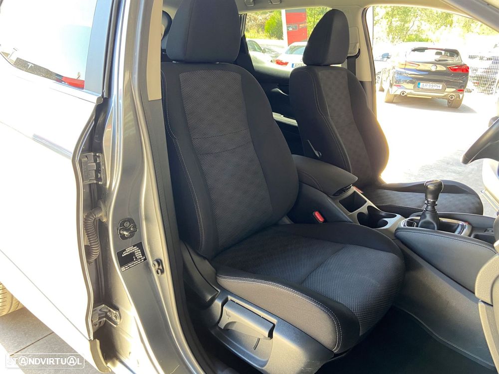 Nissan Qashqai 1.5 dCi 360 - 22