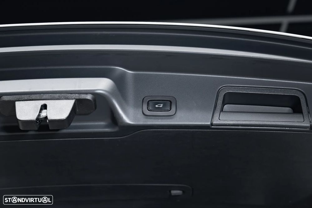 Land Rover Range Rover Evoque P300e S - 16