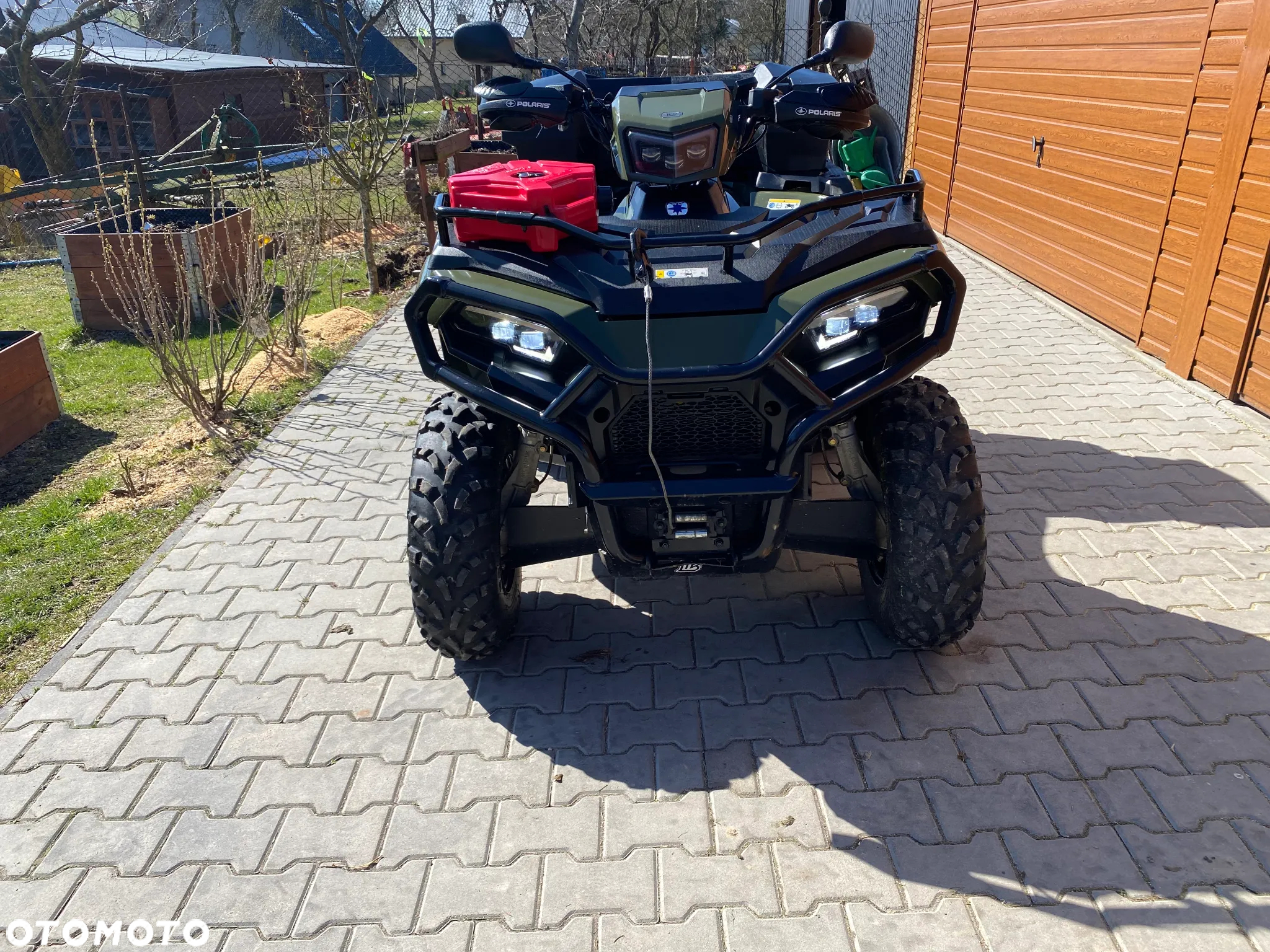 Polaris Sportsman - 8