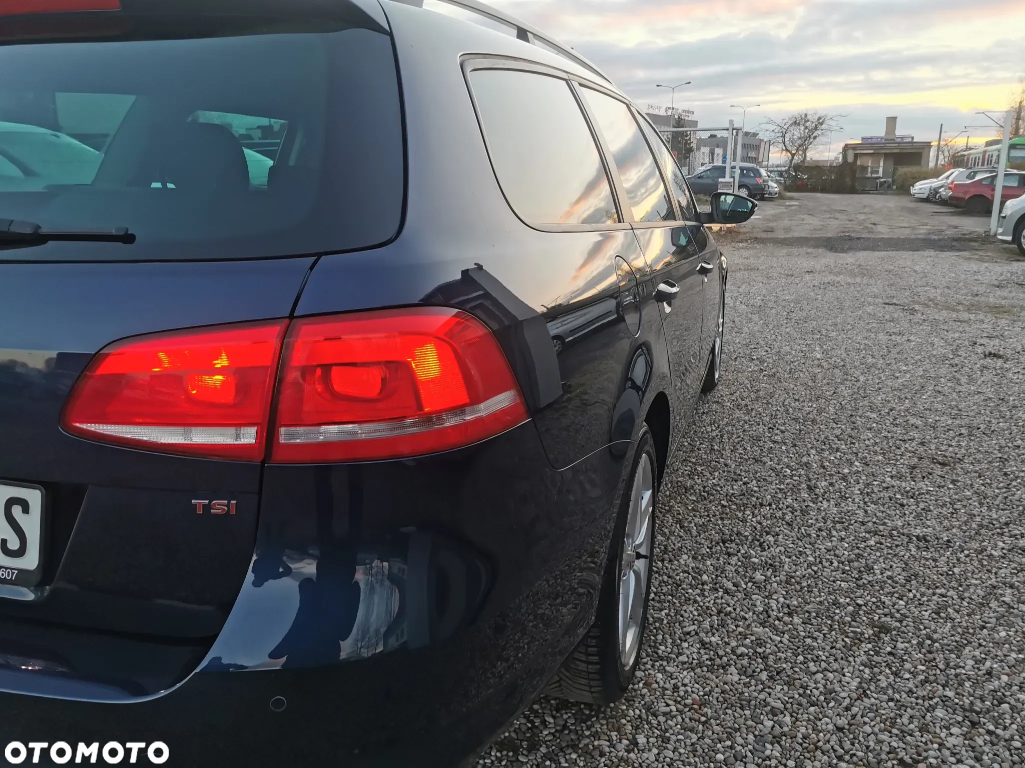 Volkswagen Passat - 9