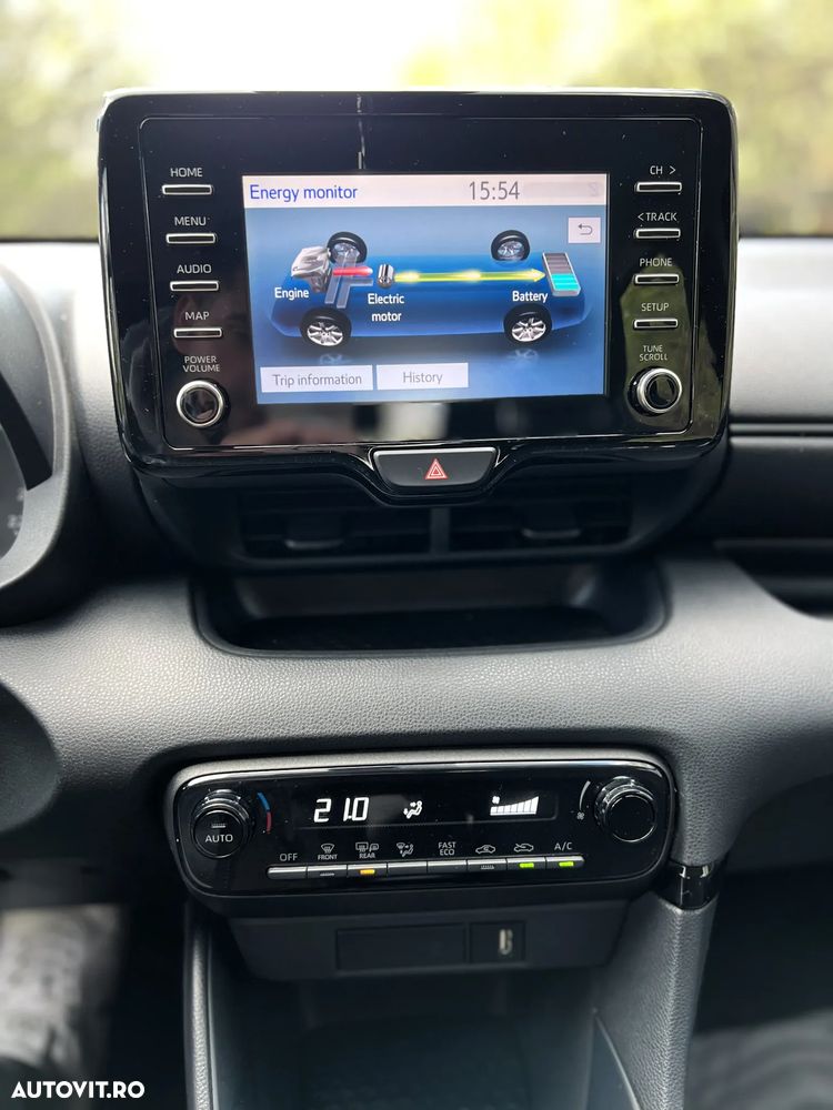 Toyota Yaris 1.5 VVT-i HSD Eco - 10