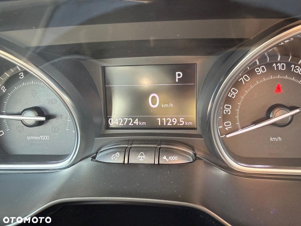 Peugeot 2008 120 VTI Automatik Allure - 23