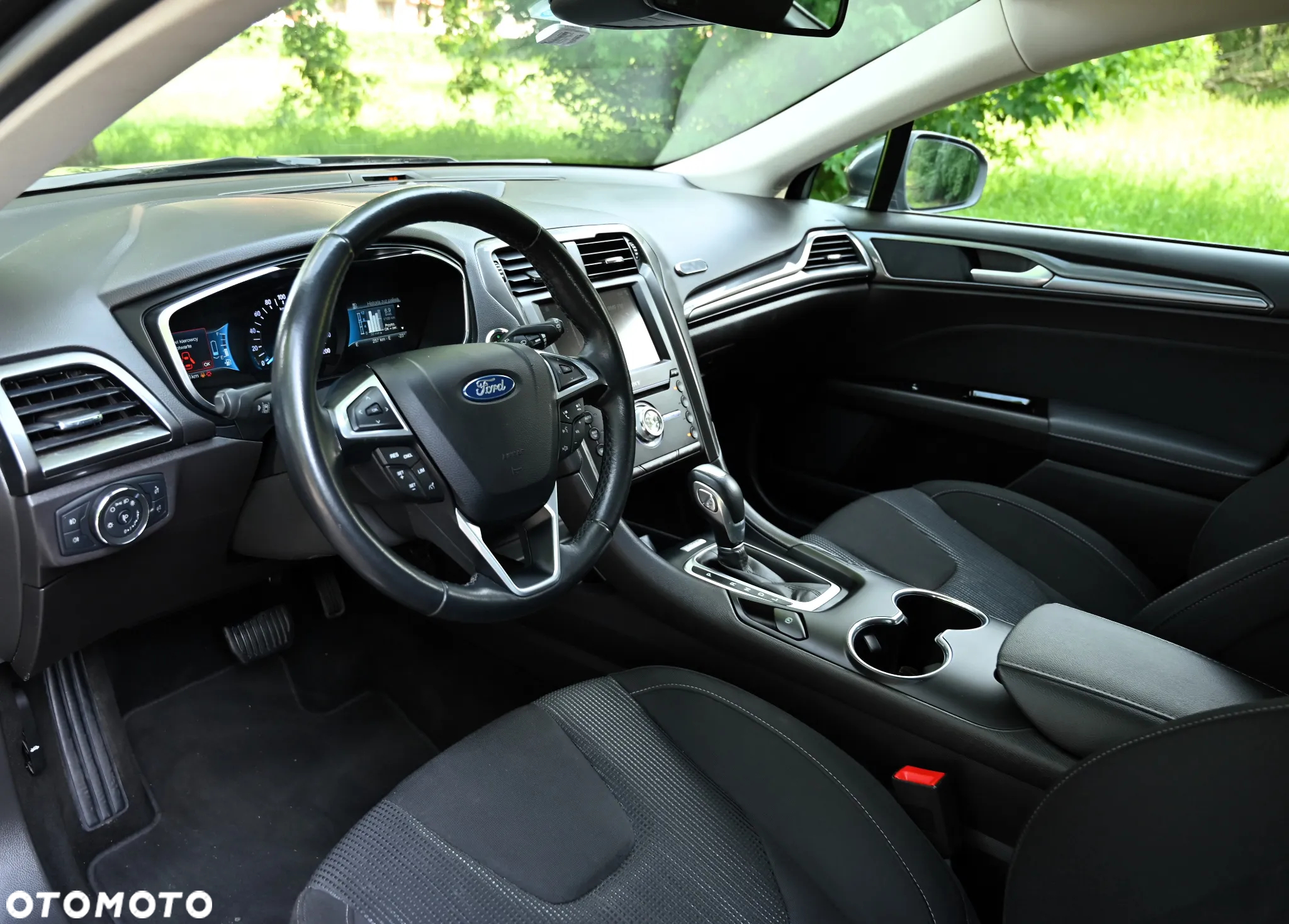 Ford Mondeo - 22