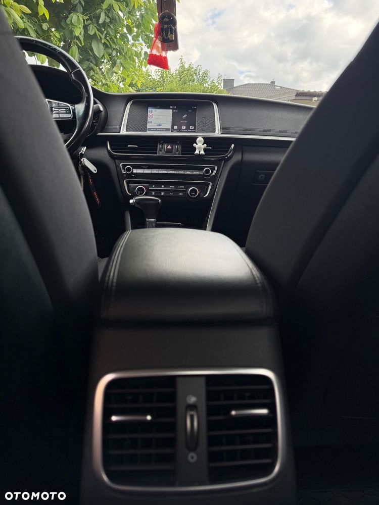 Kia Optima - 30
