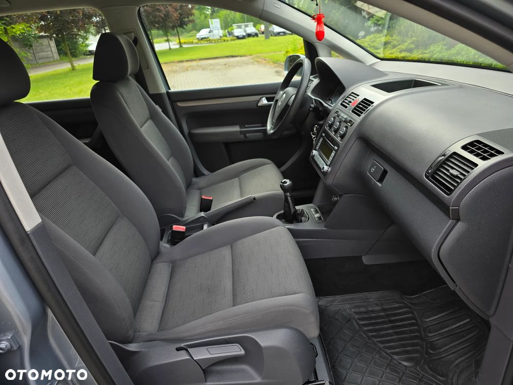Volkswagen Touran 1.6 Basis - 16
