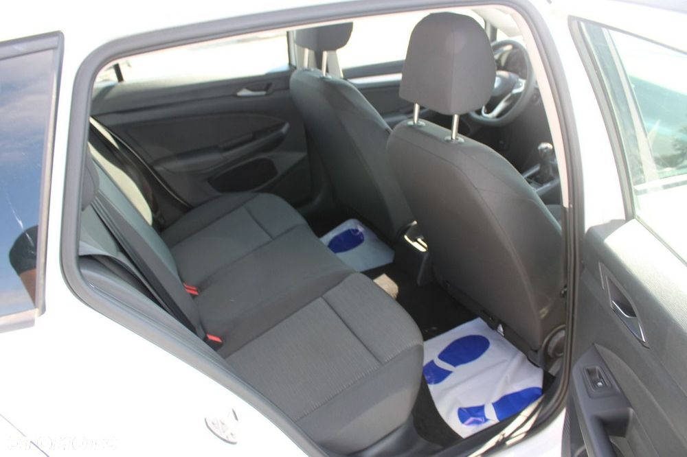 Volkswagen Golf - 26