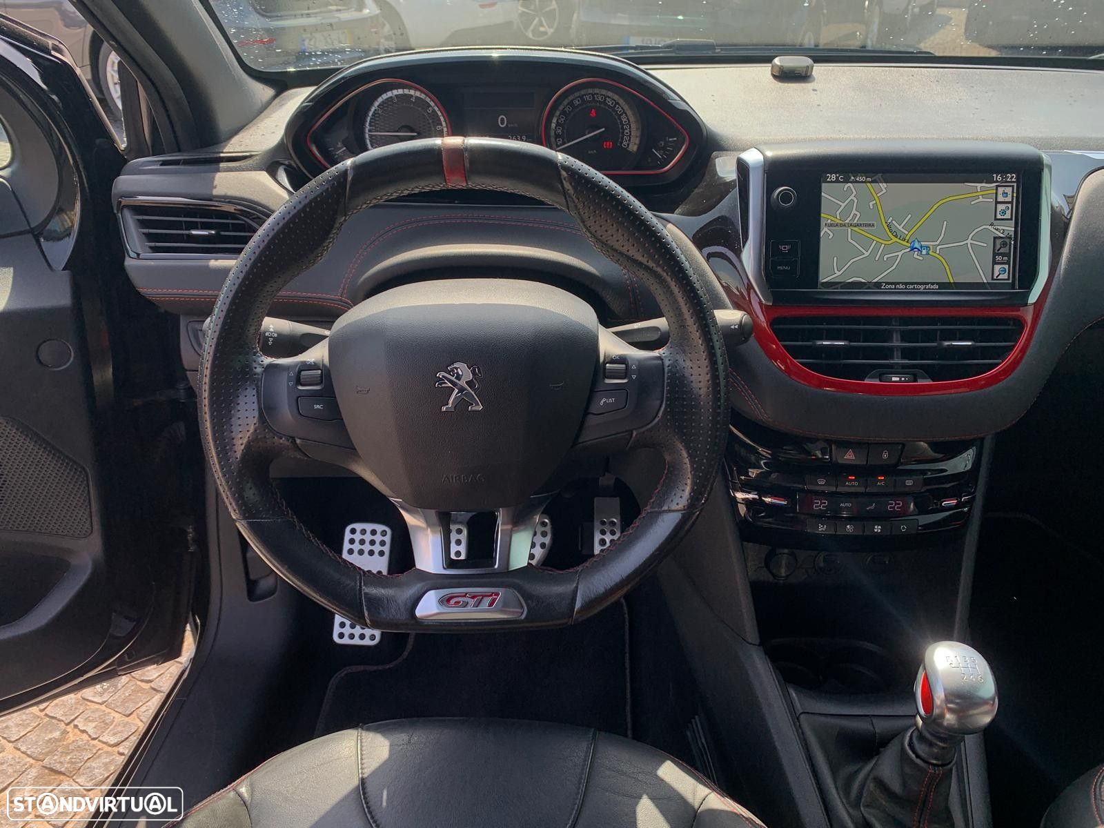 Peugeot 208 1.6 THP GTi - 23