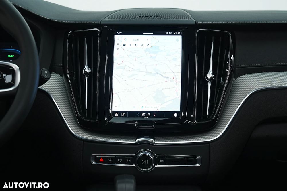 Volvo XC 60 T6 AWD Ultra Dark - 34