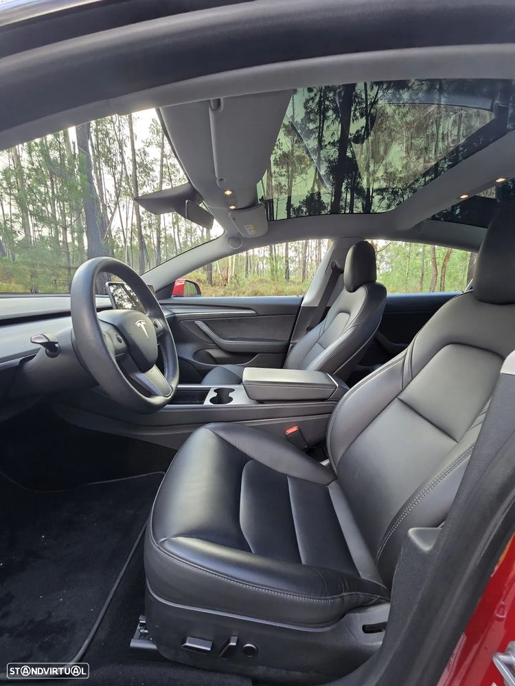 Tesla Model 3 - 3
